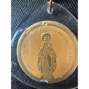 Vintage Italy Miraculous Medal Virgin Mary Lucite  Pendant & Gold Tone Chain